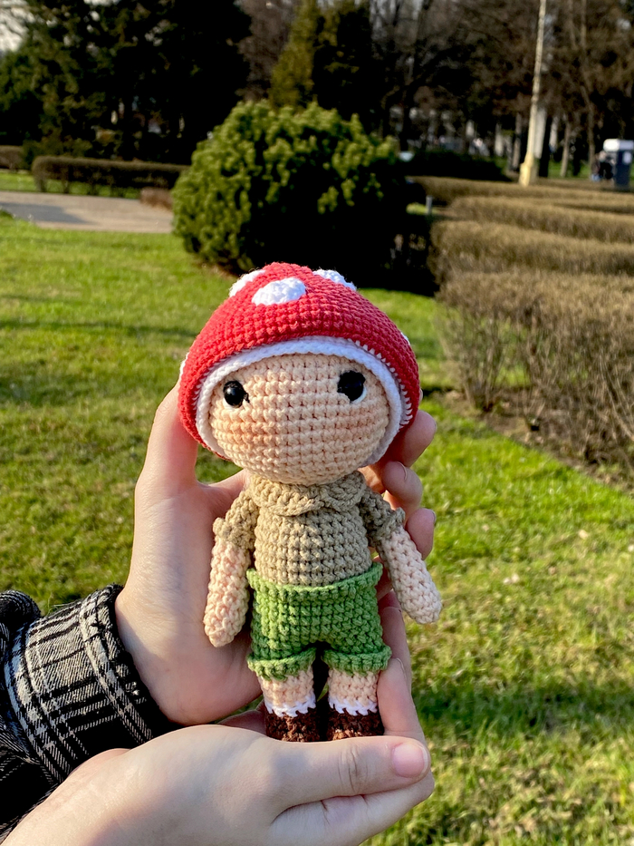 Вязаная игрушка Мухоморчик