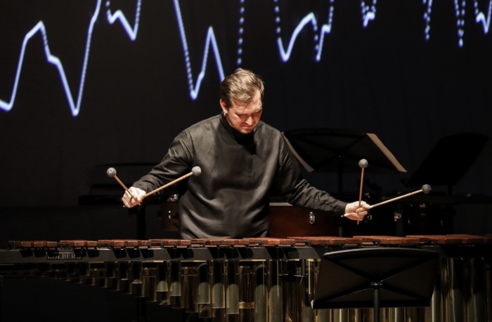 Концерт «Музыка для 18 музыкантов» Стива Райха пройдет в            рамках Московского летнего музыкального фестиваля «Зарядье»