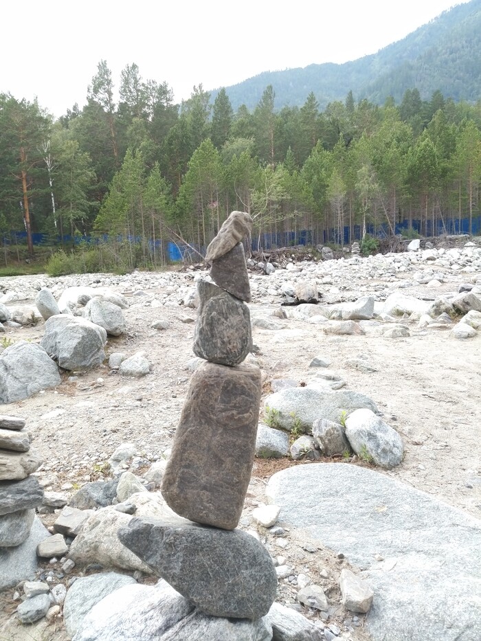  18 ,     ,          .  , , , , , Stones, ,  , 