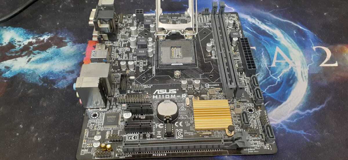 Сколько стоят сокеты. Плата ASUS lga1151-v2 b360 Prime b360-Plus. Socket 1151. ASUS Prime b360-Plus. Замена сокета на материнской плате.