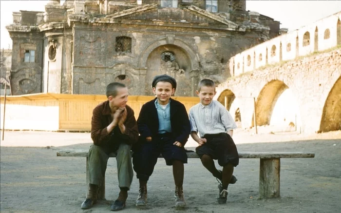 В объективе американского шпиона. Уникальные цветные фотографии Москвы 1950-х СССР, Москва, Историческое фото, Длиннопост, 50-е В объективе американского шпиона. Уникальные цветные фотографии Москвы 1950-х СССР, Москва, Историческое фото, Длиннопост, 50-е