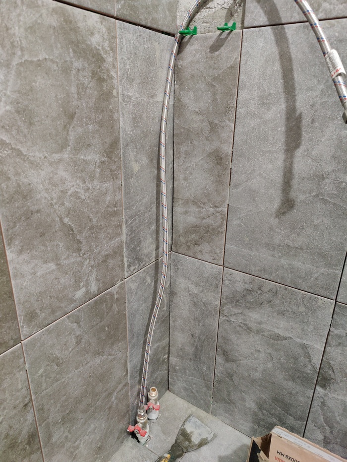 Леруа Мерлен продает откровенный брак плитки Axima | Пикабу