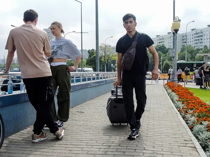 Правозащитники забили тревогу из-за засилия мигрантов: «Россия идет по пути Европы» «Этнические анклавы создаются очень легко и быстро» Мигранты, Россия, Правозащитники, Длиннопост, Новости