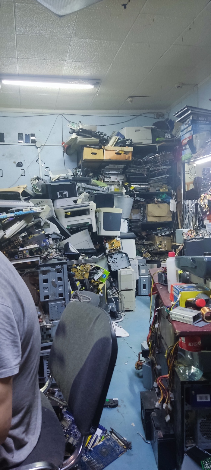 Долго стоял в сторонке, не удержался | Пикабу