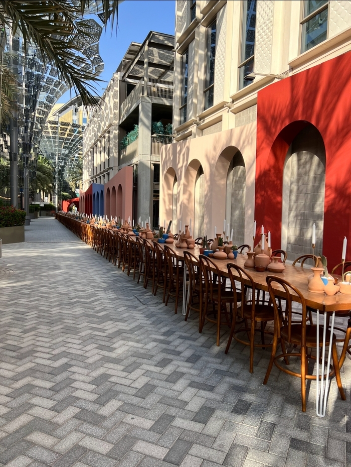 Стол накрыт! Приходите бунтовать, пожалуйста