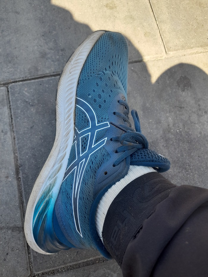 Это асикс, плюсы