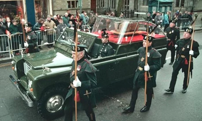 Камень судьбы Прошлое, Англия, Шотландия, Длиннопост Камень судьбы Прошлое, Англия, Шотландия, Длиннопост