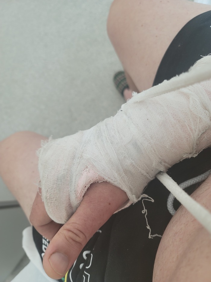 Пожелайте удачи. Через час операция