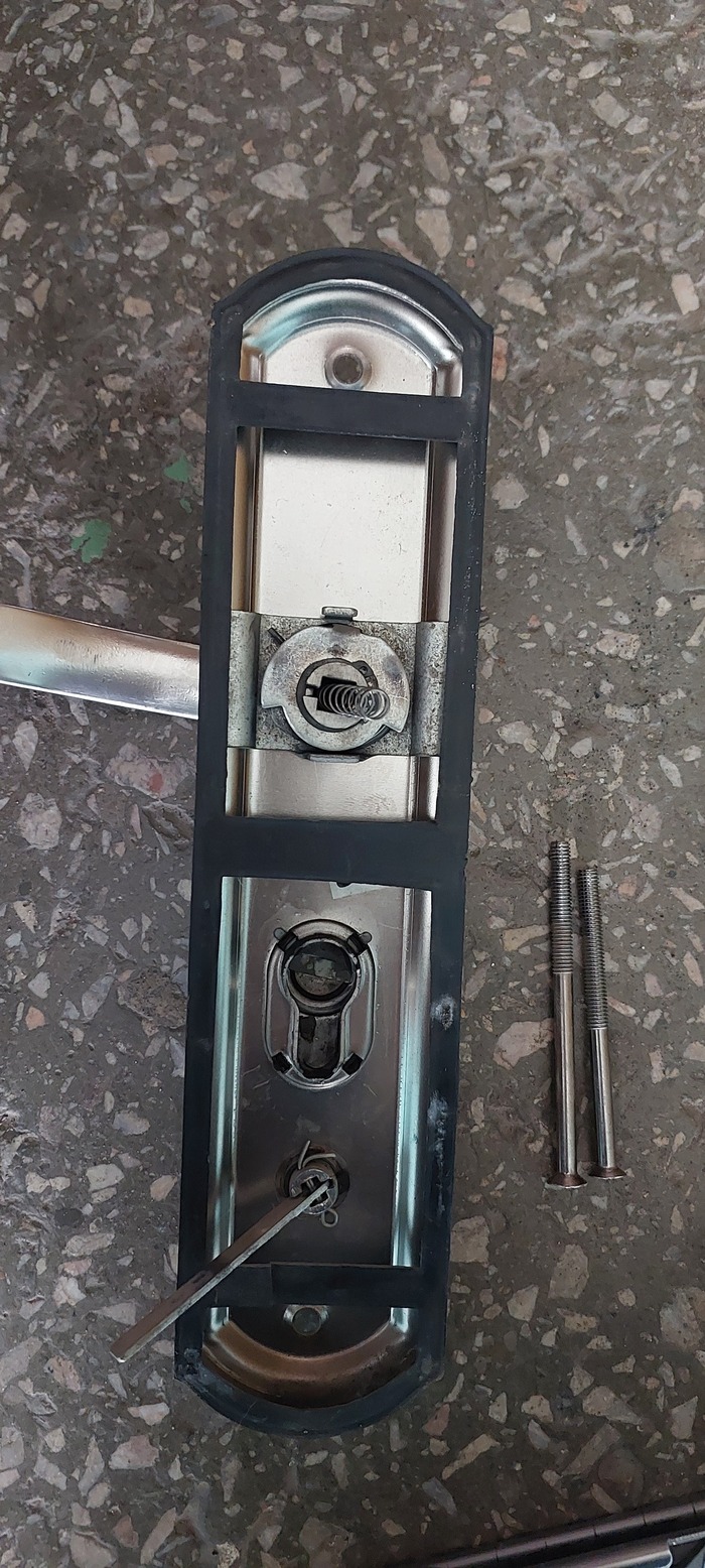 Замочный мастер. Как заменить личинку в замке MASTER LOCK 2524 | Пикабу