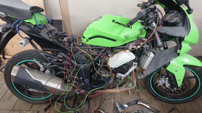 Установка ABS на мотоцикл kawasaki ninja 250R - пятничное моё Самоделки, Своими руками, Ремонт авто, Электроника, Мото, Видео, YouTube, Длиннопост, Антиблокировочная система