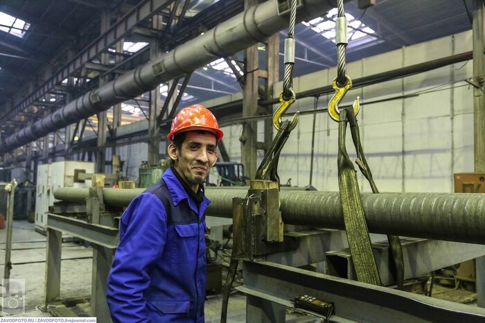 Из серии «Именно они делают Россию великой» / снято мной на Пермской компании нефтяного машиностроения