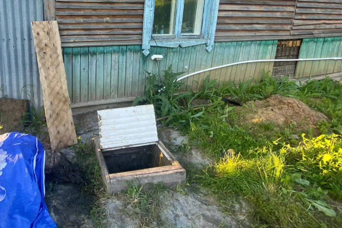 12-летняя девочка спасала брата и погибла при падении в колодец в поселке Сита Хабаровского края