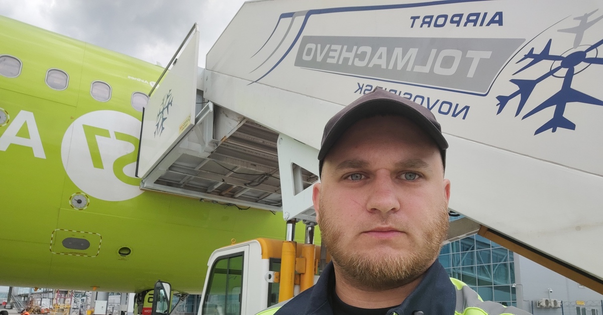 А я водитель трапа самоходного пассажирского | Пикабу