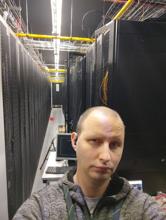 � � ��������