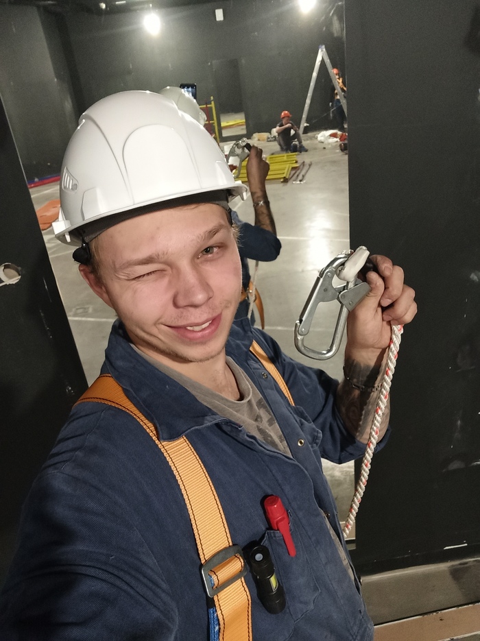 Занимаюсь электромонтажными работами и всем в этом роде | Пикабу