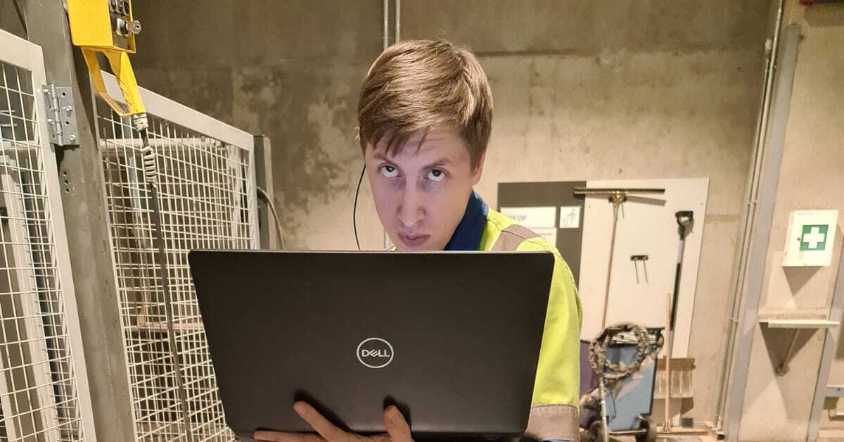 Инженер АСУ ТП в цехе производства ламината | Пикабу