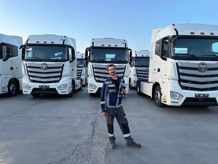 В последний вагон, профессия