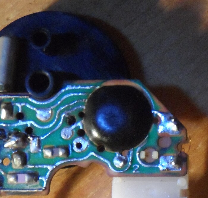 Что будет если в часах забыть батарейку | Пикабу