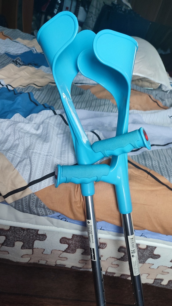 Немного хромой любви вам в ленту...