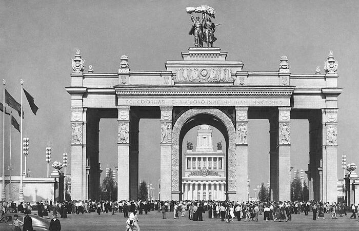 1953 -1954 гг. Воспоминания о жизни в СССР. 4-й курс, крым, работа на ВСХВ (ВДНХ) Прошлое, Память, Учеба, Всхв, 50-е, Выставка, Воспоминания, СССР, Целина, Крым, Бокс, Длиннопост