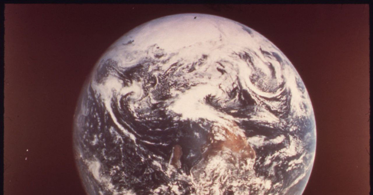 Земля 17. The Blue Marble 1972 Аполлон 17. Фотография земли с Аполлона 17. Снимок земли НАСА 1972. Снимок Аполлон 17 планеты земля.