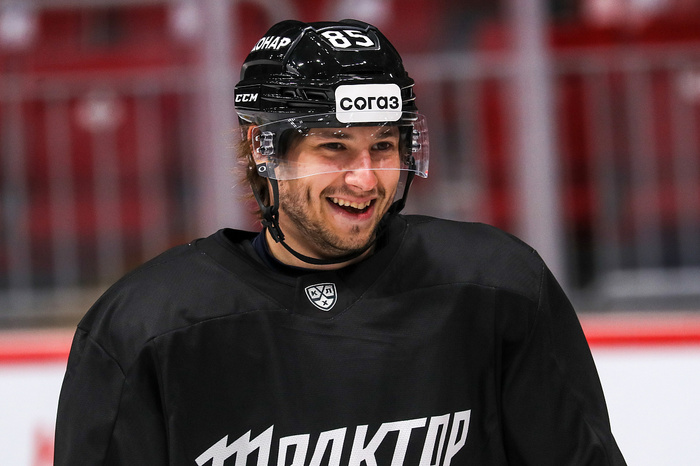 «Видно, что здесь одна большая семья». Семён Дер-Аргучинцев о первой неделе в Челябинске