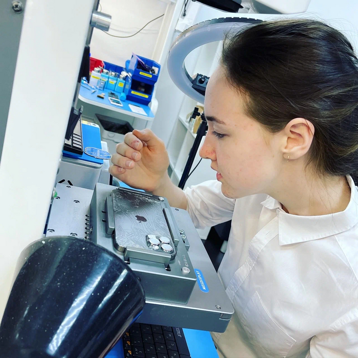 Ремонт Apple — не женское дело?