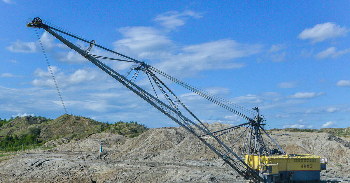 эш 65100 экскаватор. 125. шагающий экскаватор эш 24. шагающий экскаватор уралмаш эш-100. шагающий экскаватор коматсу.