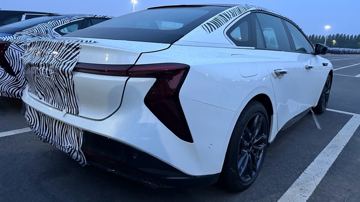 1000 км без подзарядки, замена батареи за минуту, зарядка за 5 минут, пожизненная гарантия и премиальное исполнение Китай, Электромобиль, Hongqi, Faw, Выставка, Шанхай, Авто, Длиннопост, IXBT