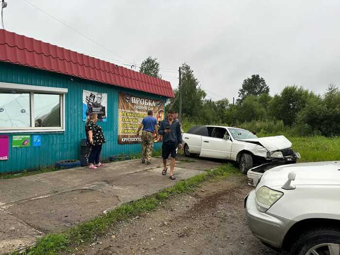 В Брянске пьяные малолетние девочки повергли таксиста в шок