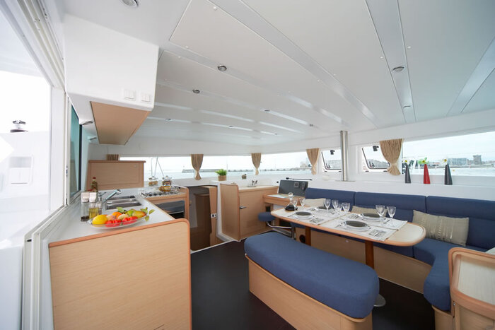 Парусный катамаран. Как там внутри? Море, Отдых, Отпуск, Яхта, Яхтинг, Катамаран, Парус, Путешествия, Длиннопост