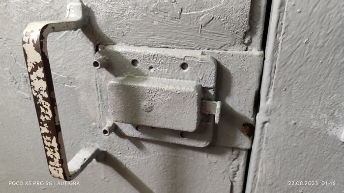 ...а механизм явно не тронут. При большом желании оно бы даже заработало...