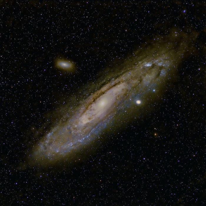 Галактика Андромеды. Аппарат Sony A7r IV. 40 кадров по 30 сек. Никаких "калибровочных кадров".