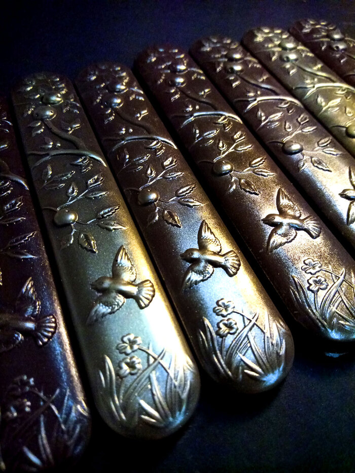 Маленькие шоколадные палочки из тёмного шоколада