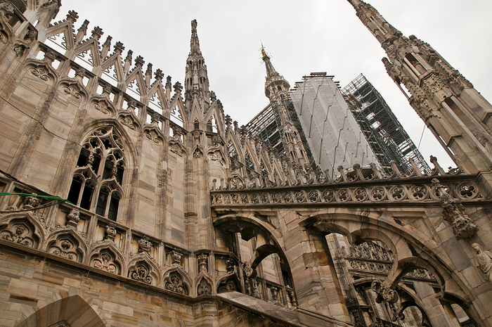 На крышу собора можно подняться как на лифте, так и пешком. Мы выбрали второе