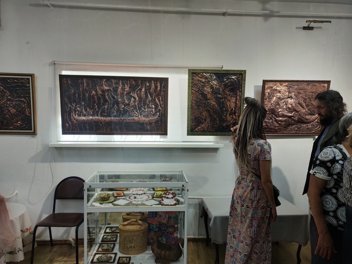 Четыре панно выставлены на выставке.. с 24.08.23-24.09.23. Приглашаю на выставку замечательных работ