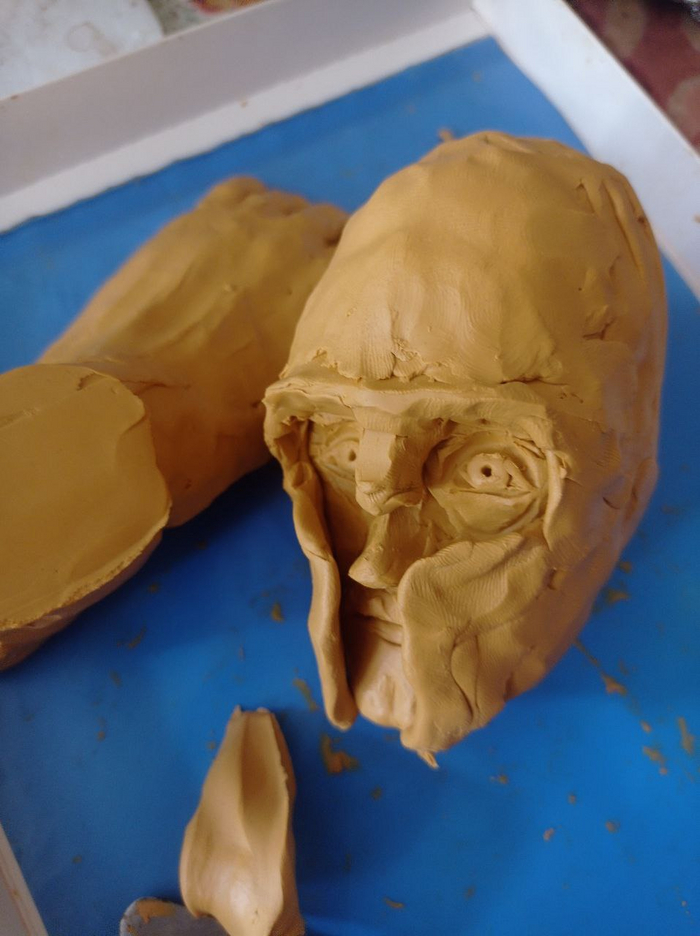 финальная заготовка головы в черновом шлеме