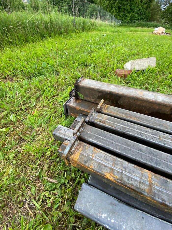 Пятки на столбах