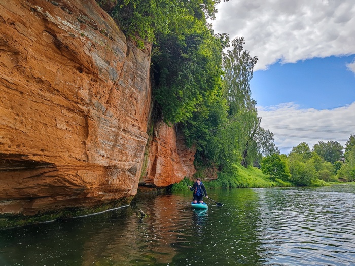 Скалы из песчанника