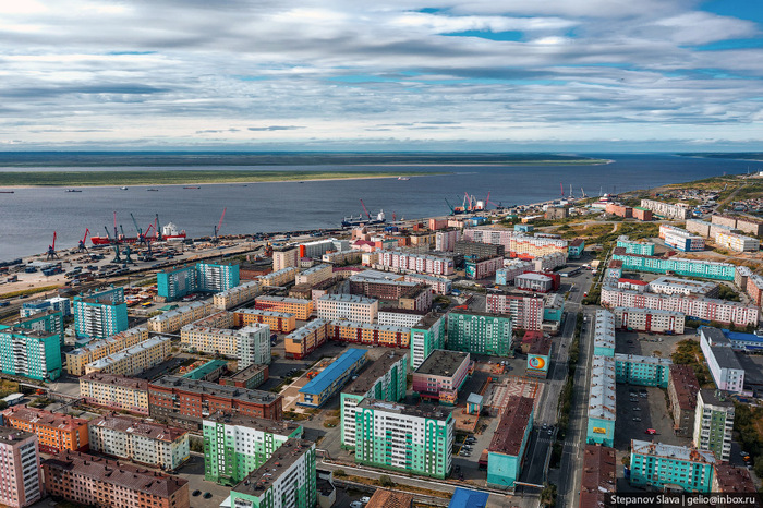 Дудинка — главный порт Таймыра Красноярский край, Россия, Дудинка, Фотография, Сибирь, Познавательно, Интересное, Хочу все знать, Экскурсия, Длиннопост, Город, Порт, Города России, Полярный круг, Енисей, Заполярье