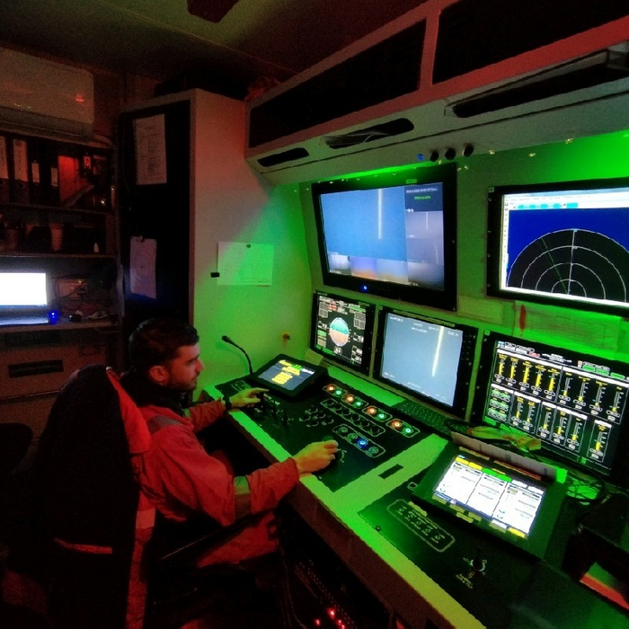 то же самое, в обстановке, приближенной к реальности