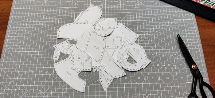 Лекала были найдены на просторах интернета.