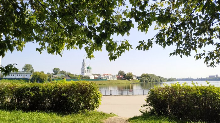 Тверца впадает в Волгу