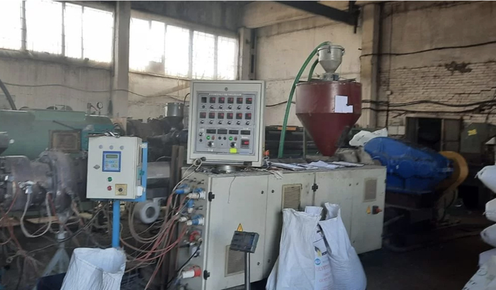 "Ты же сисадмин? Можешь посмотреть тут че-то не работает"