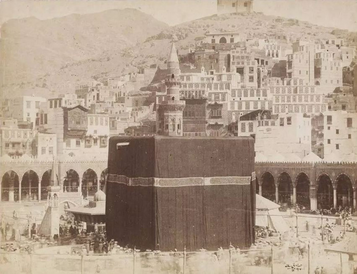     1861 . <!--noindex--><a href="https://pikabu.ru/story/prorok_mukhammed_10632426?u=https%3A%2F%2Fwww.middleeasteye.net%2Fdiscover%2Fmecca-kaaba-grand-mosque-depictions-history&t=https%3A%2F%2Fwww.middleeasteye.net%2Fdiscover%2Fmecca-kaaba-grand-mos...&h=df554f92d6d4127a951ce3976dfe7c2b74f8a130" title="https://www.middleeasteye.net/discover/mecca-kaaba-grand-mosque-depictions-history" target="_blank" rel="nofollow noopener">https://www.middleeasteye.net/discover/mecca-kaaba-grand-mos...</a><!--/noindex-->