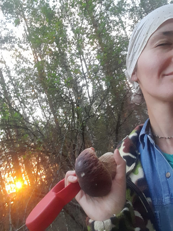 Попутно радуюсь найденному грибочку)