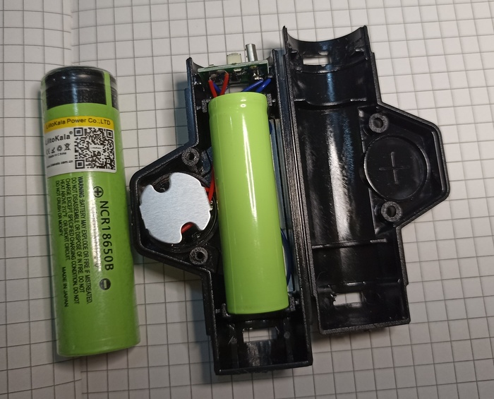 � ������� ������������  ��������� ������� 14500. � ��� ������������� ��������� � �������.  � ������� �������� ���� 18650, �� ���� �����, ��� � �������� ������ ������� ������� 18650 , � ������� ��������������� �����.