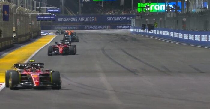 Сайнс спасает победу для Ferrari. Мучения Red Bull под ночным небом Сингапура. Обзор Гран-При Сингапура (15.09.23-17.09.23) Формула 1, Автоспорт, Гонки, Соревнования, Чемпионат мира, Ferrari, Карлос Сайнс, Шарль Леклер, Мерседес, Джордж Расселл, Льюис Хэмилтон, Red Bull, Макс Ферстаппен, Серхио Перес, McLaren, Ландо Норрис, Длиннопост