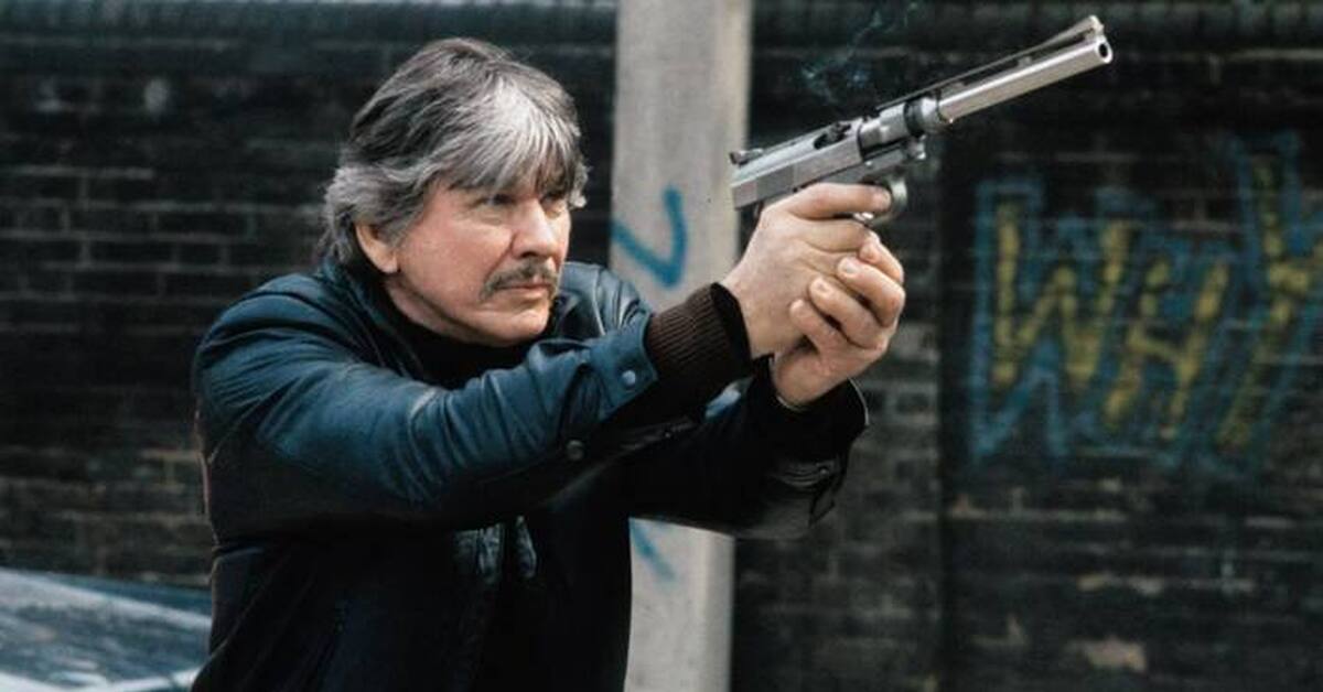 Старые боевики список. Charles Bronson Death Wish 2. Пистолеты в фильмах.