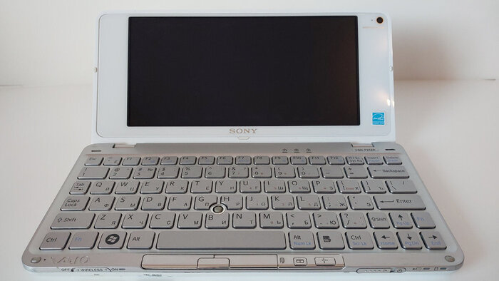 Sony Vaio P в раскрытом состоянии.